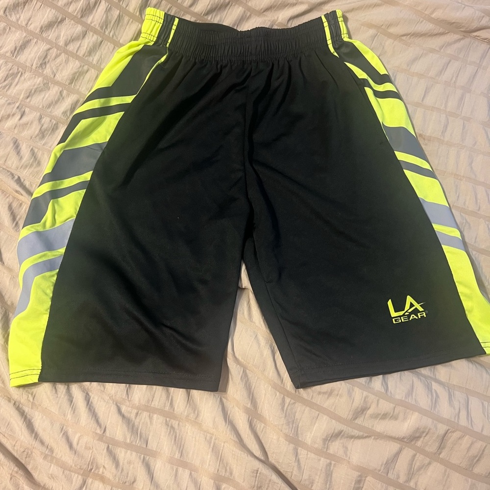 LA Gear Men’s Drawstring Athletic Shorts Black and Neon Yellow Size Medium